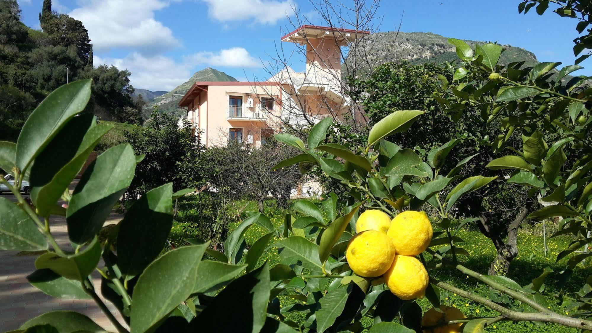Mare Taormina Aparthotel 3*