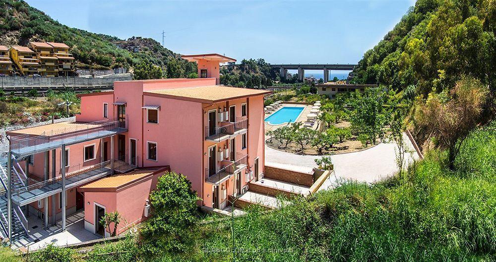 Mare Taormina 3* Letojanni