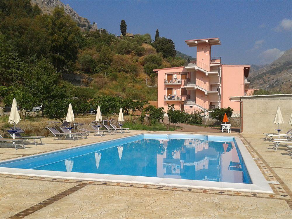 Mare Taormina Apartahotel
