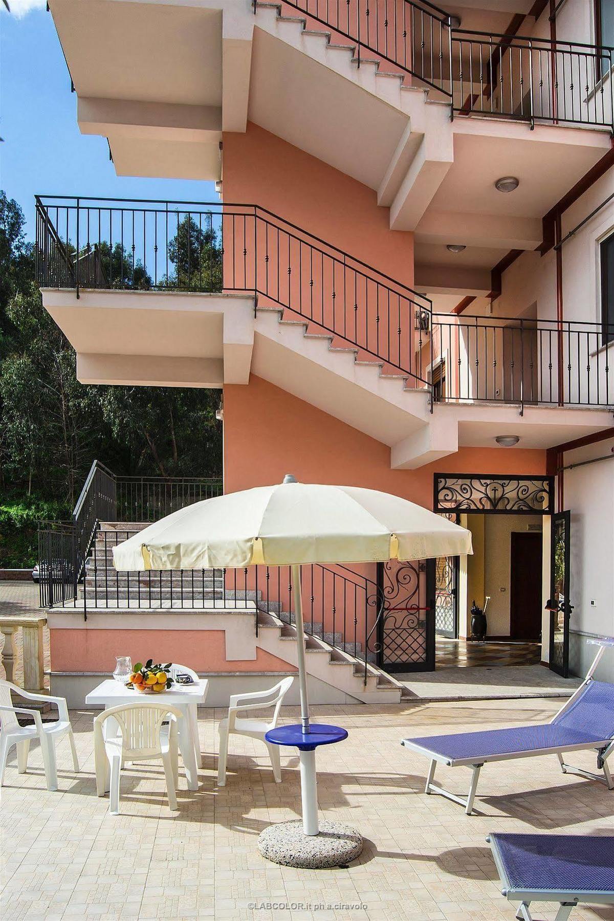 Mare Taormina Letojanni