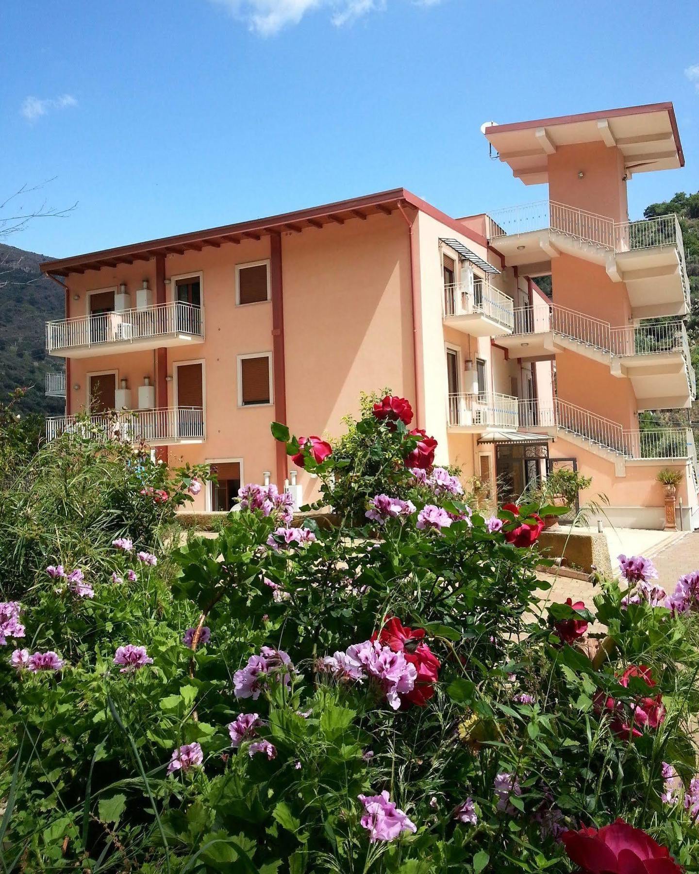 Mare Taormina Letojanni