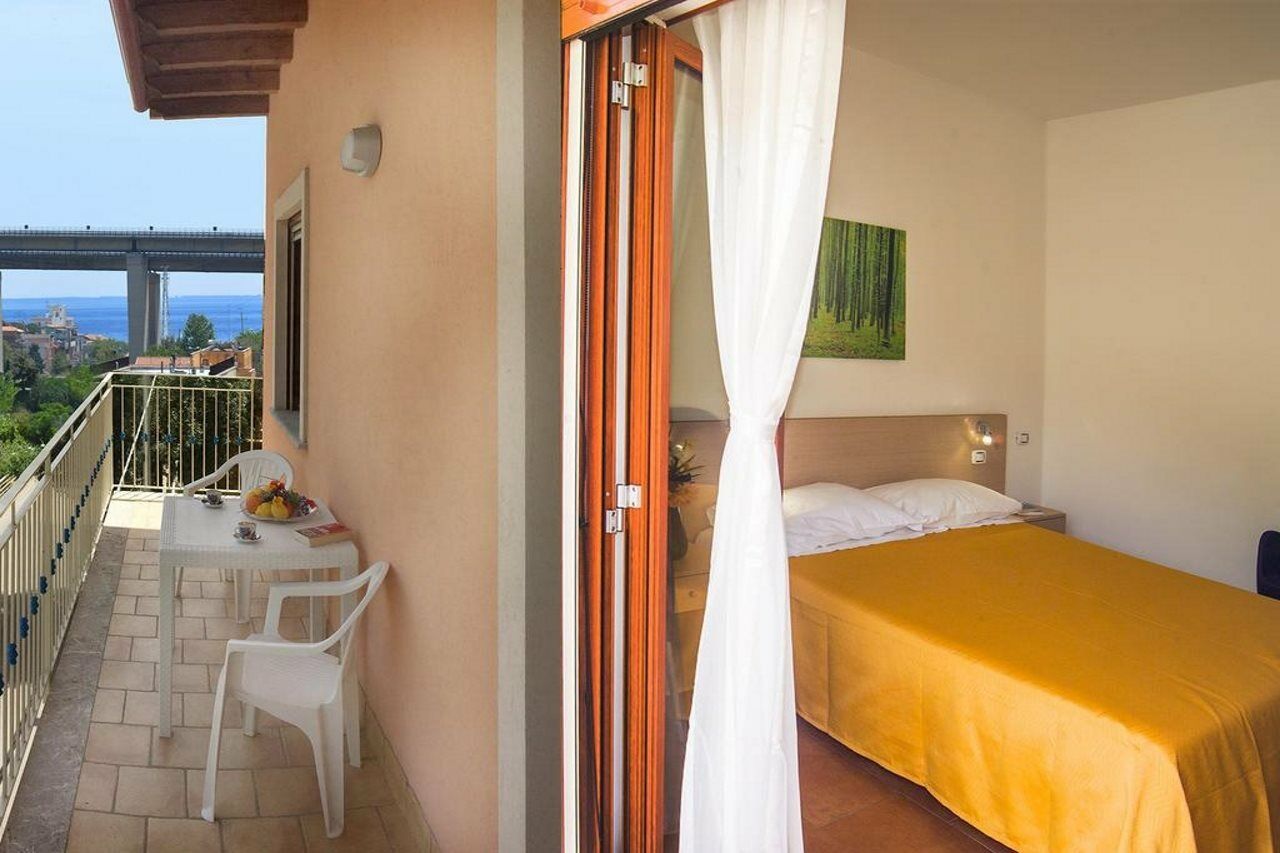 Mare Taormina Apartahotel 3*